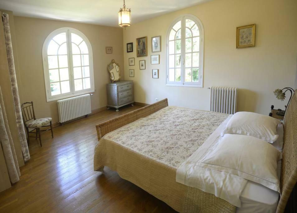 Les Deux Cedres Apartment Bergerac Bagian luar foto